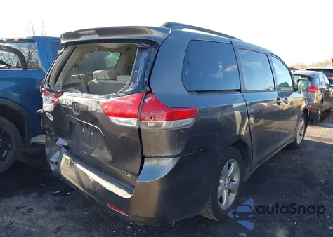 2012 Toyota Sienna Le V6 8 Passenger из США, поврежденный, VIN 5TDKK3DC3CS237043